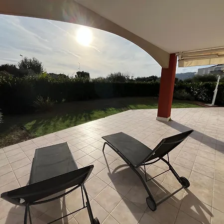 With Private Garden, Pool & 150 M Apartment