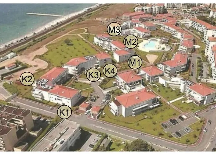 With Private Garden, Pool & 150 M * Antibes