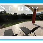 With Private Garden, Pool & 150 M * Antibes