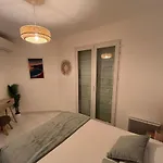With Private Garden, Pool & 150 M Antibes