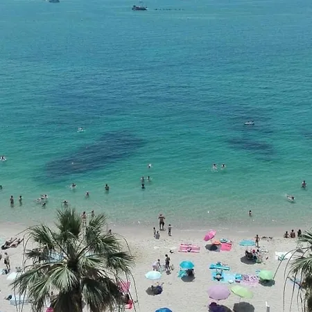 Apartment With Private Garden, Pool & 150 M Antibes
