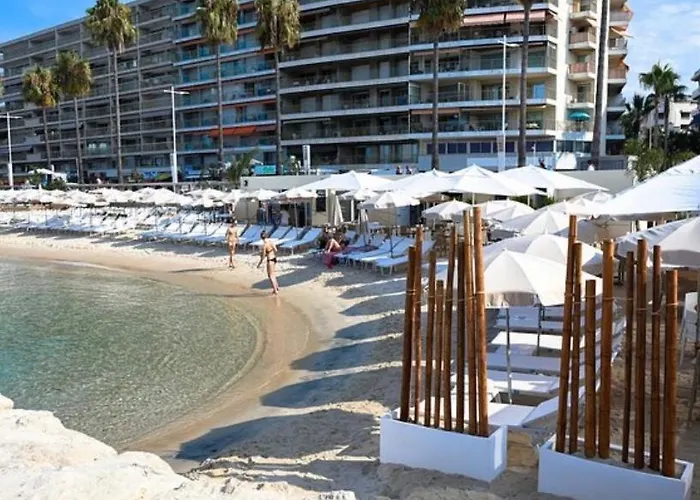 Apartamento With Private Garden, Pool & 150 M Antibes